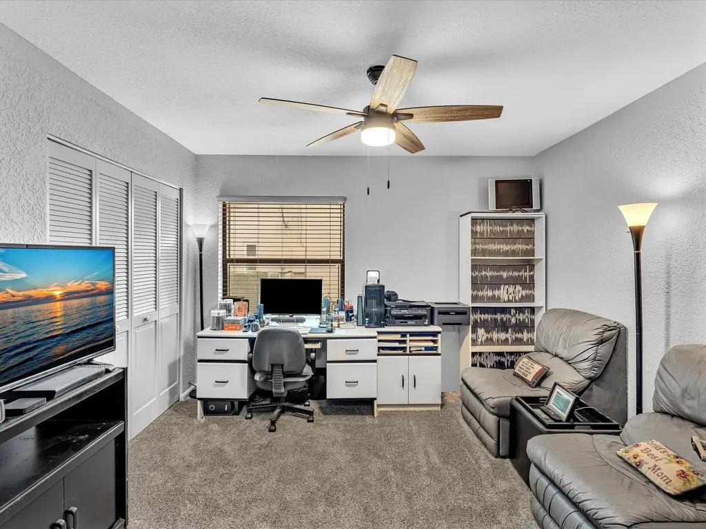 5355 N Springs Way Coral Springs FL 33076