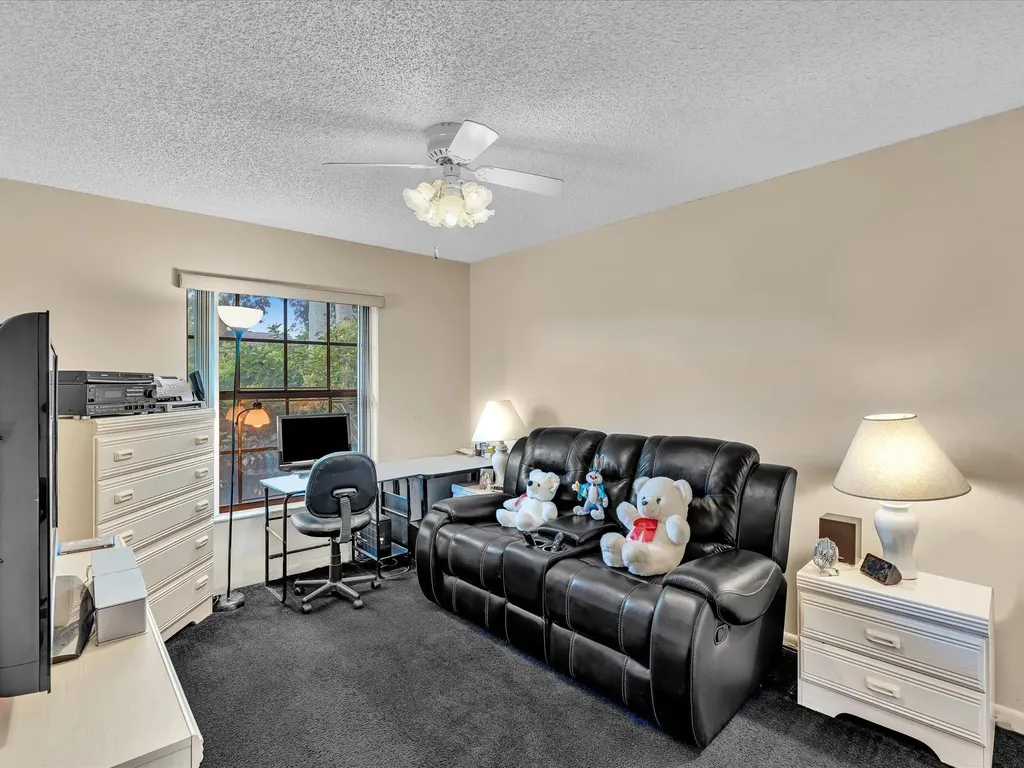 5355 N Springs Way Coral Springs FL 33076