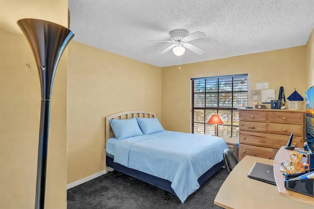 5355 N Springs Way Coral Springs FL 33076