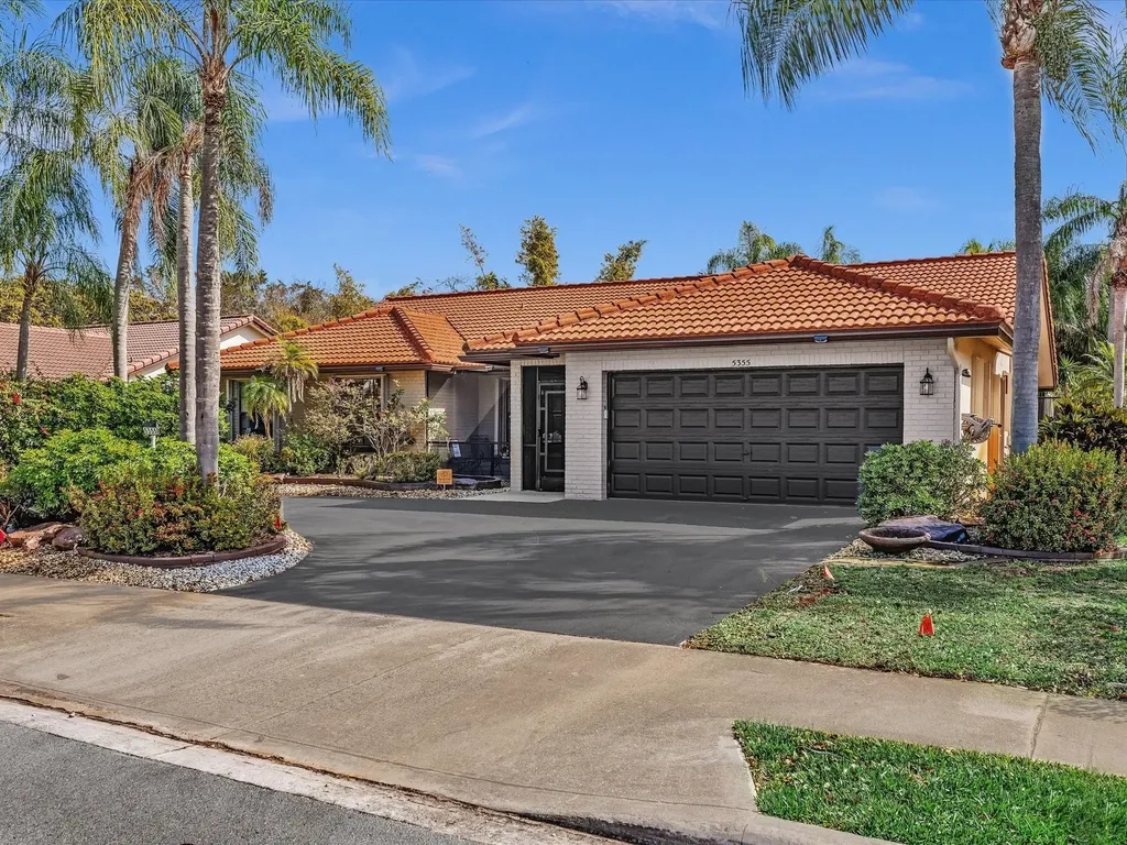 5355 N Springs Way Coral Springs FL 33076