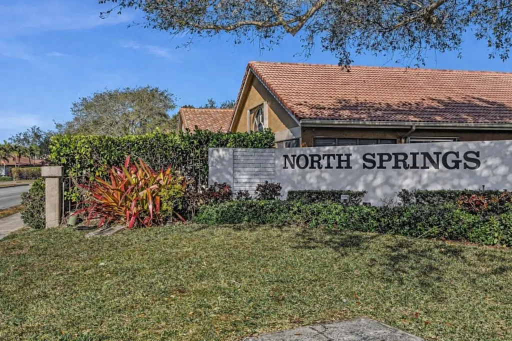 5355 N Springs Way Coral Springs FL 33076