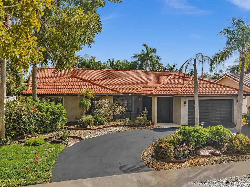 5355 N Springs Way Coral Springs FL 33076