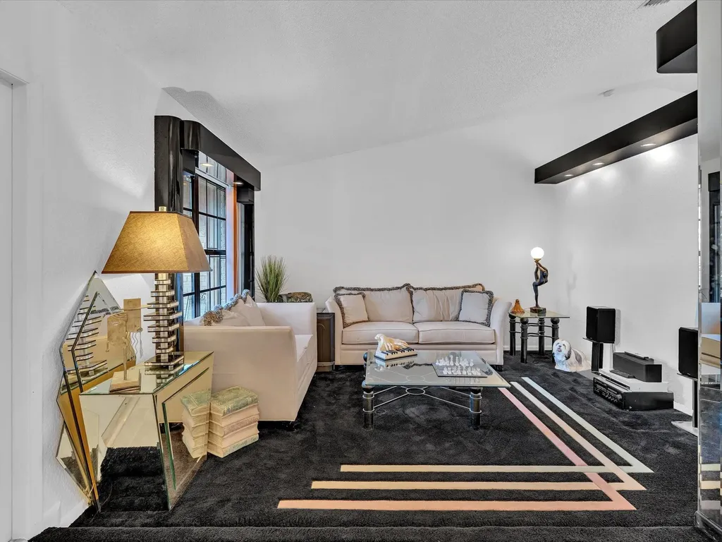 5355 N Springs Way Coral Springs FL 33076