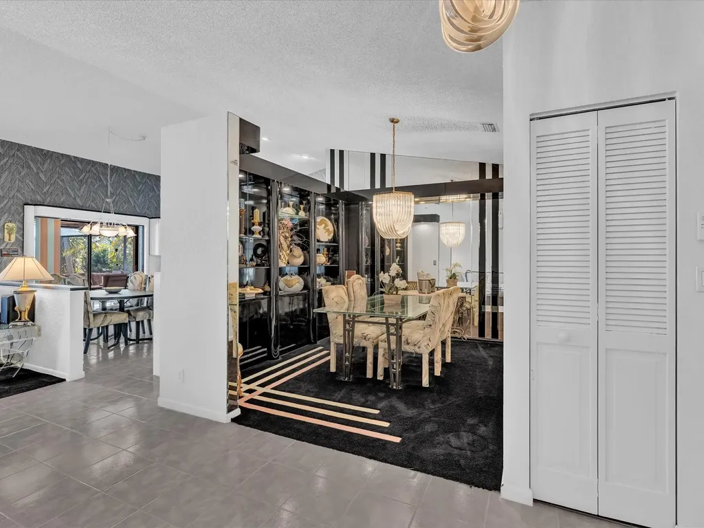 5355 N Springs Way Coral Springs FL 33076