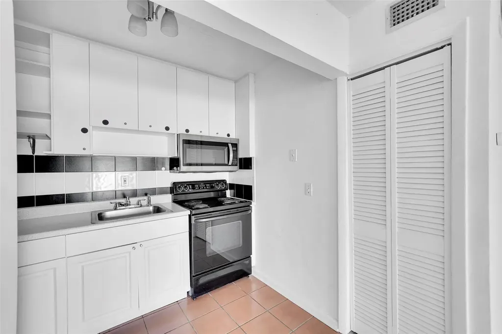 1005 SW 15th Avenue Fort Lauderdale FL 33312