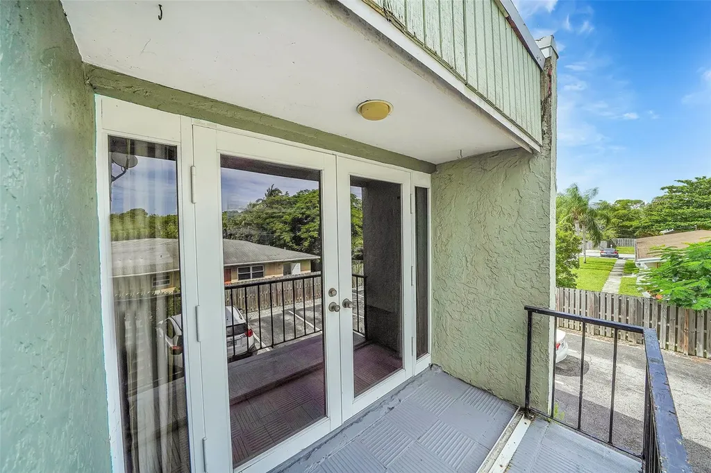 1005 SW 15th Avenue Fort Lauderdale FL 33312