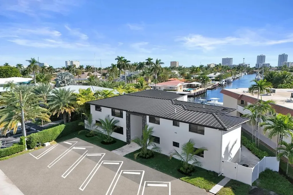 840 SE 22nd Avenue Pompano Beach FL 33062