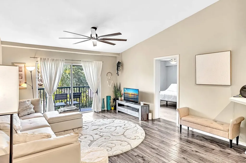 2131 SE 10th Avenue Fort Lauderdale FL 33316