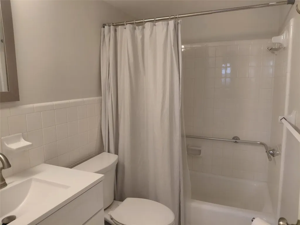 1951 NE 39th Street Lighthouse Point FL 33064