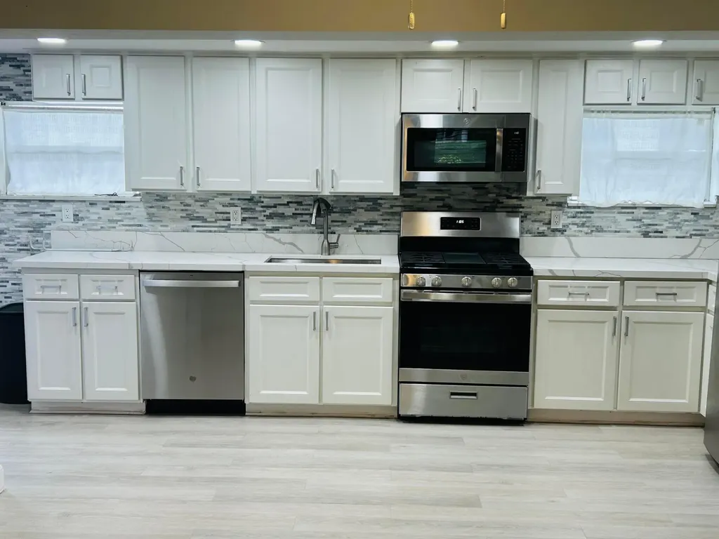 600 SW 19th Street Fort Lauderdale FL 33315