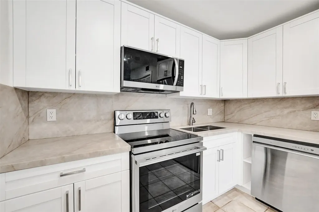 4040 N Hills Drive Hollywood FL 33021
