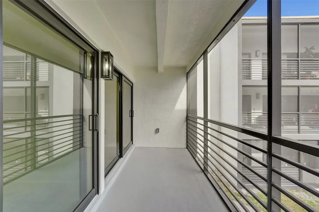 4040 N Hills Drive Hollywood FL 33021