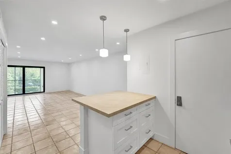 4040 N Hills Drive Hollywood FL 33021