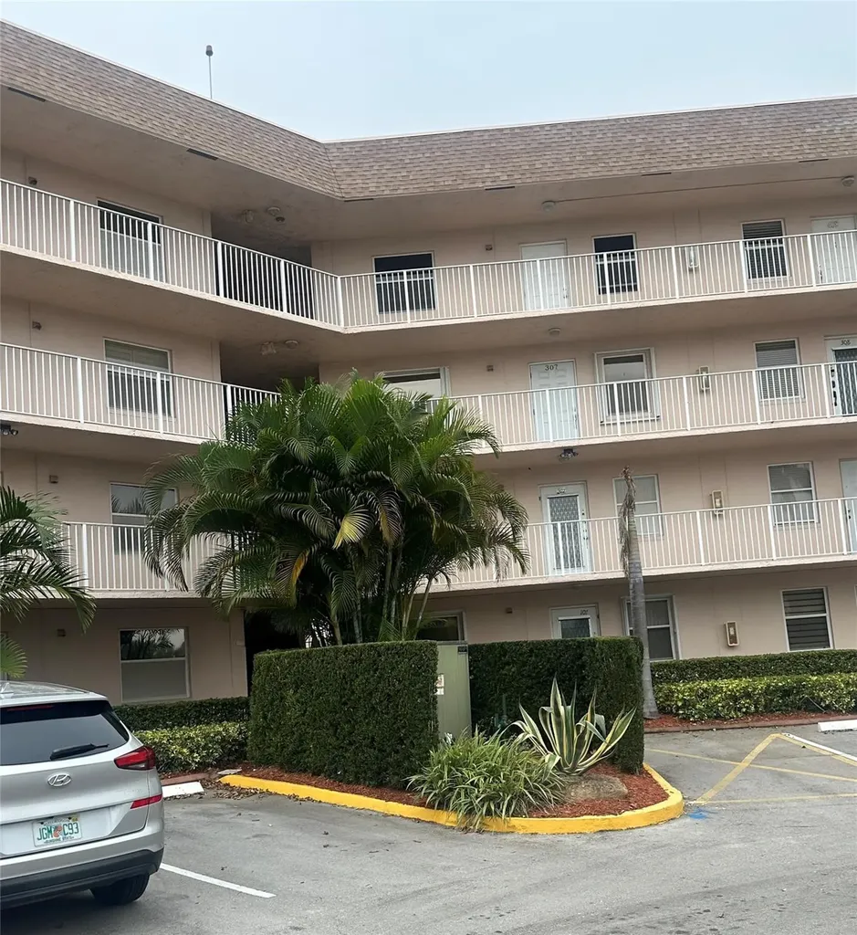 2635 NW 104th Avenue Sunrise FL 33322