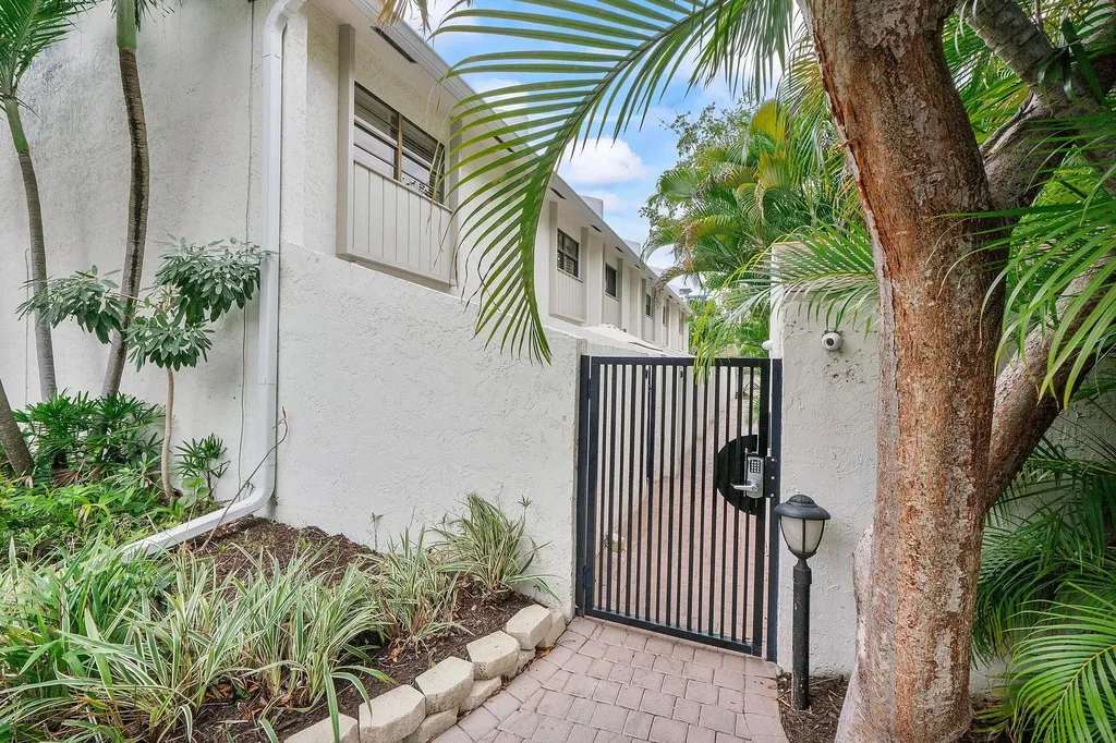 555 NE 7th Avenue Fort Lauderdale FL 33301