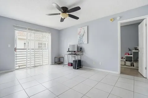 5218 NE 6th Avenue Oakland Park FL 33334