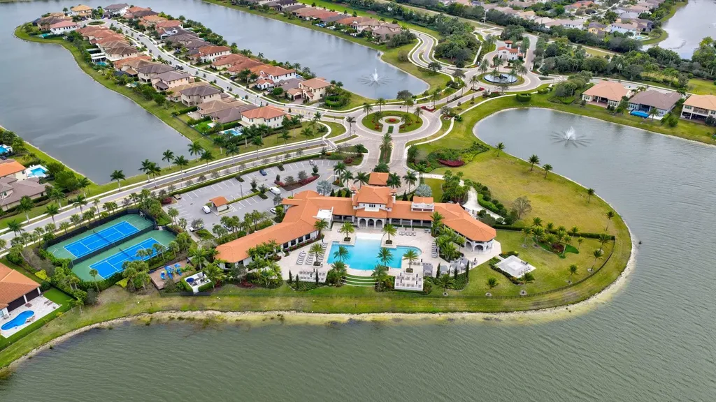12485 N Parkland Bay Trail Parkland FL 33076