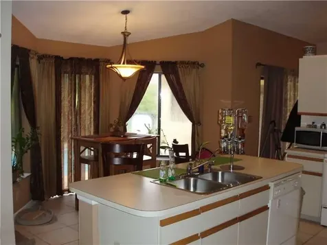 5975 NW 47th Place Coral Springs FL 33067