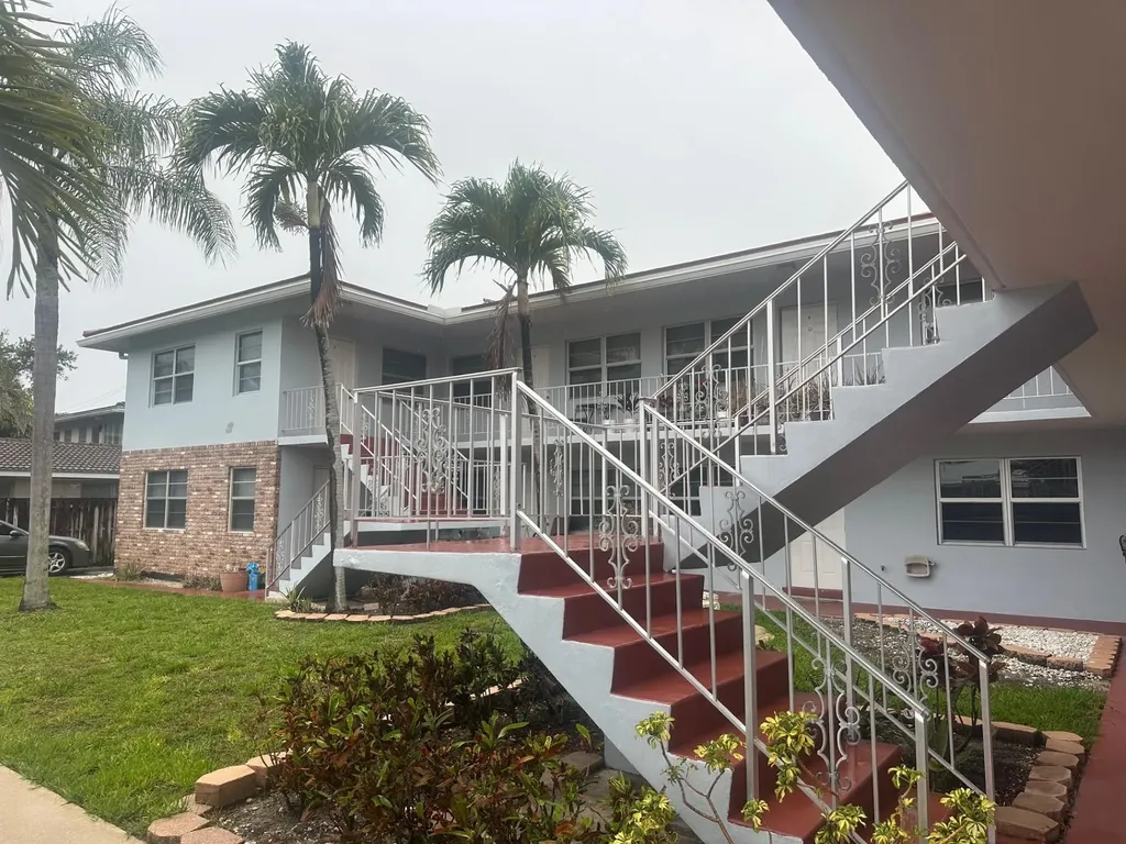 2725 Middle River Drive Fort Lauderdale FL 33306