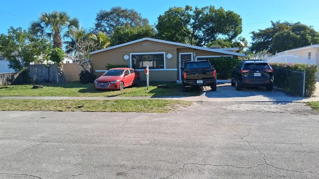 301 N 66th Avenue Hollywood FL 33024