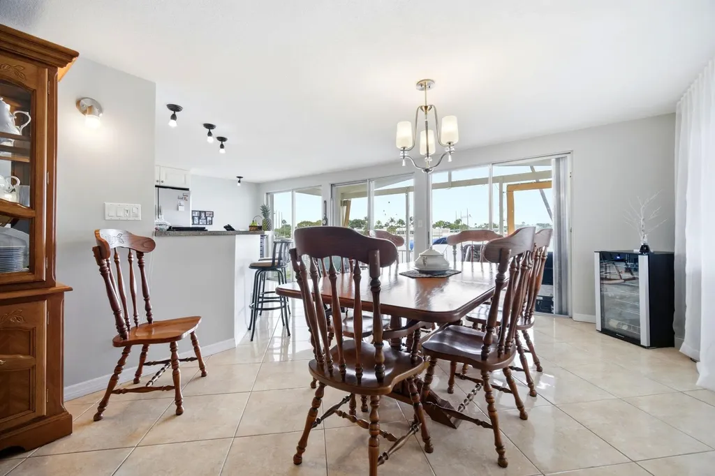 5555 Lakeshore Drive Fort Lauderdale FL 33312