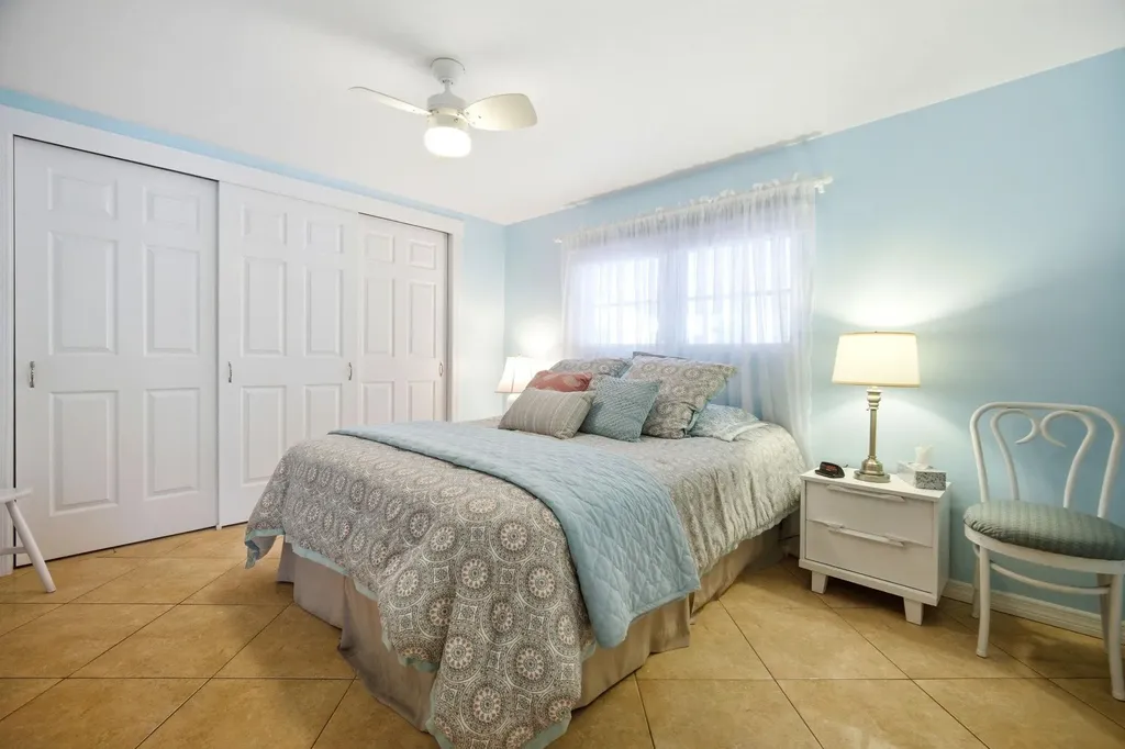 5555 Lakeshore Drive Fort Lauderdale FL 33312