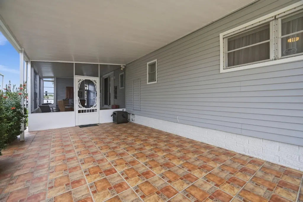 5555 Lakeshore Drive Fort Lauderdale FL 33312