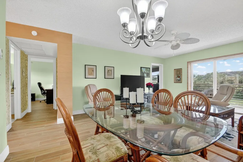 2856 Garden Drive Lake Worth FL 33461