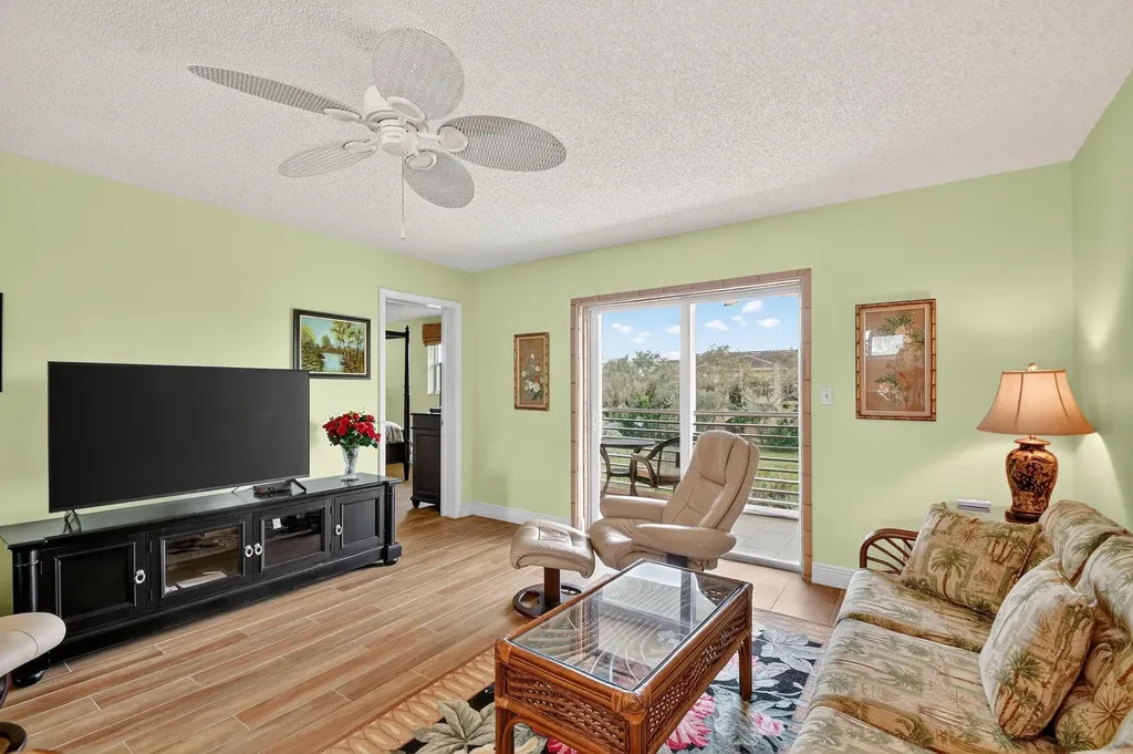 2856 Garden Drive Lake Worth FL 33461