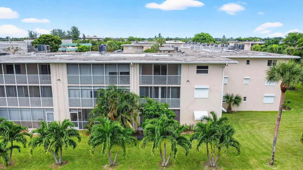 2856 Garden Drive Lake Worth FL 33461