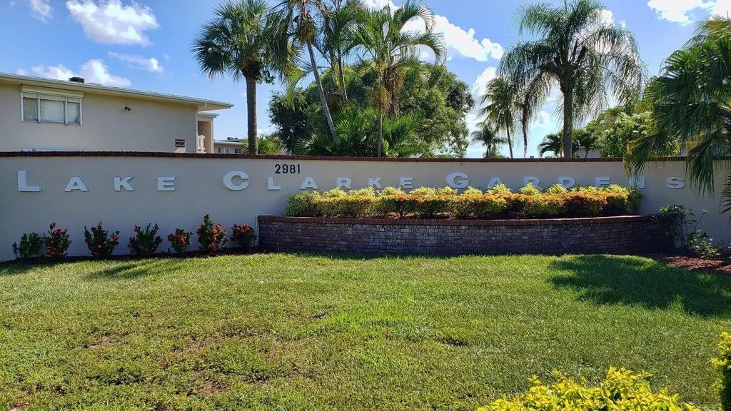 2856 Garden Drive Lake Worth FL 33461