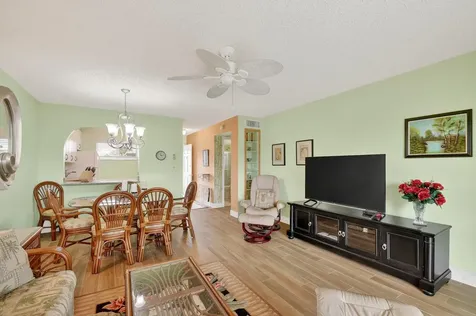 2856 Garden Drive Lake Worth FL 33461