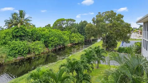 2856 Garden Drive Lake Worth FL 33461