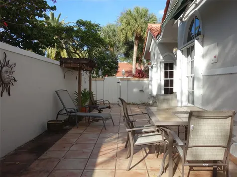 4106 Carriage Drive Pompano Beach FL 33069