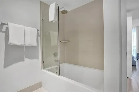 Hallandale Beach FL 33009