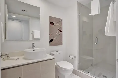Hallandale Beach FL 33009