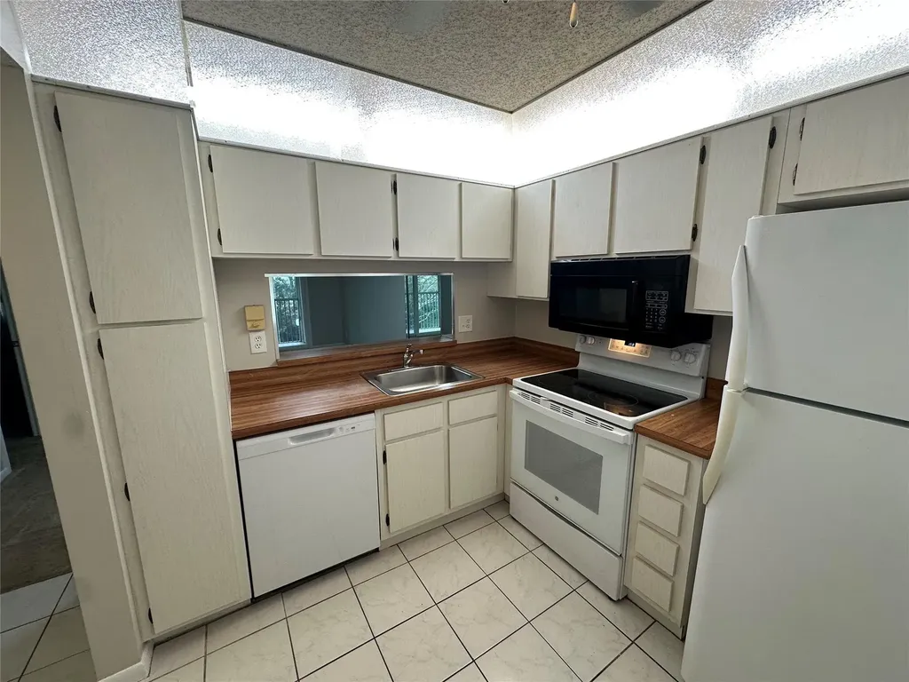 3578 N University Drive Coral Springs FL 33065