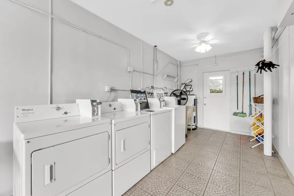 7401 Pines Boulevard Pembroke Pines FL 33024