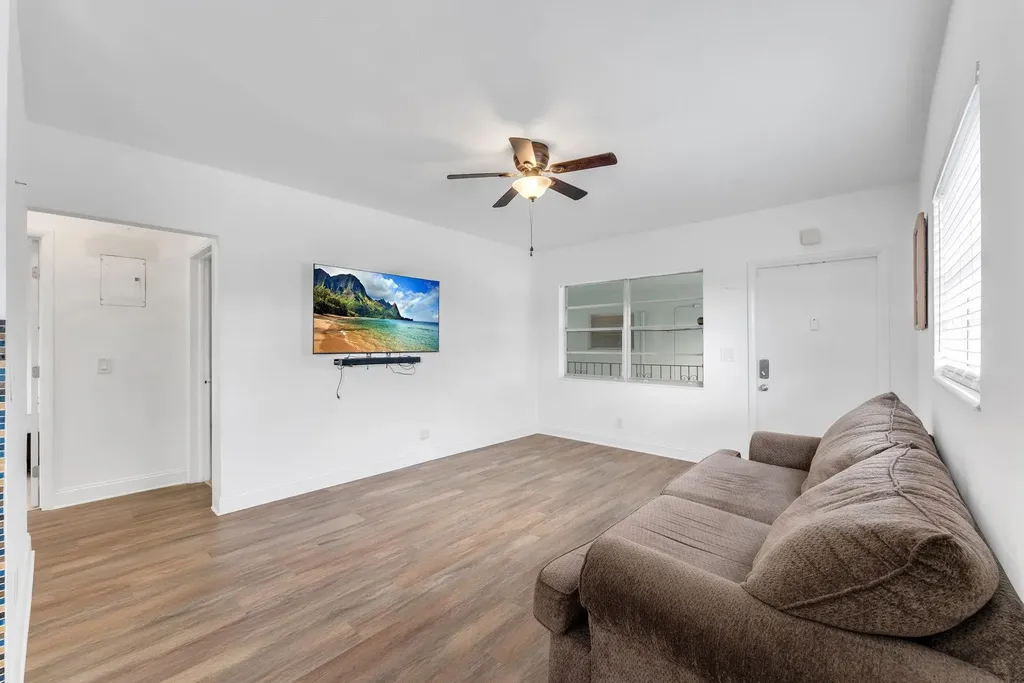 7401 Pines Boulevard Pembroke Pines FL 33024