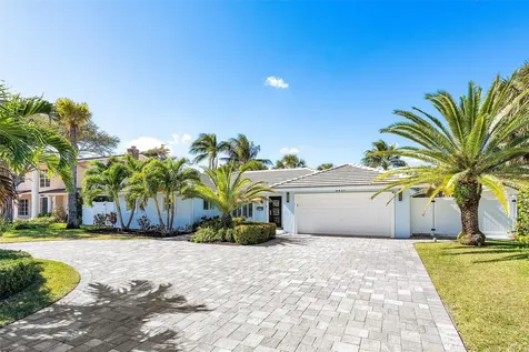 4421 NE 31st Avenue Lighthouse Point FL 33064