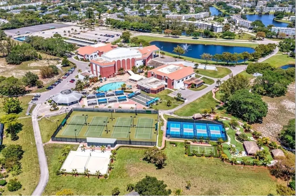 283 Ventnor Deerfield Beach FL 33442