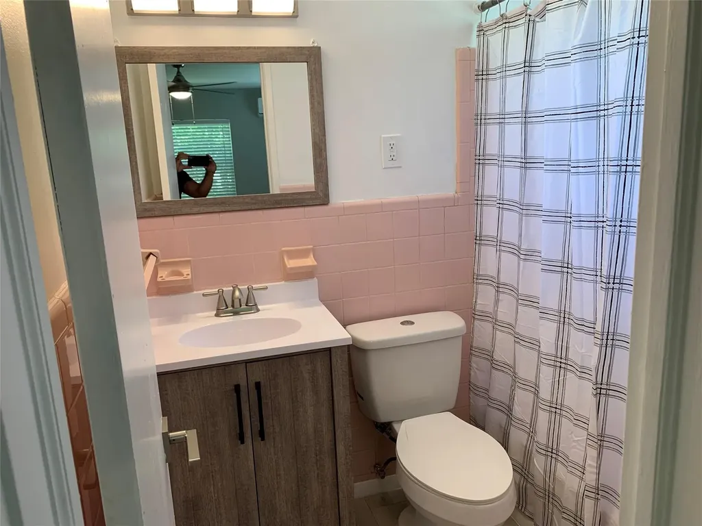 4385 NE 13th Avenue Oakland Park FL 33334