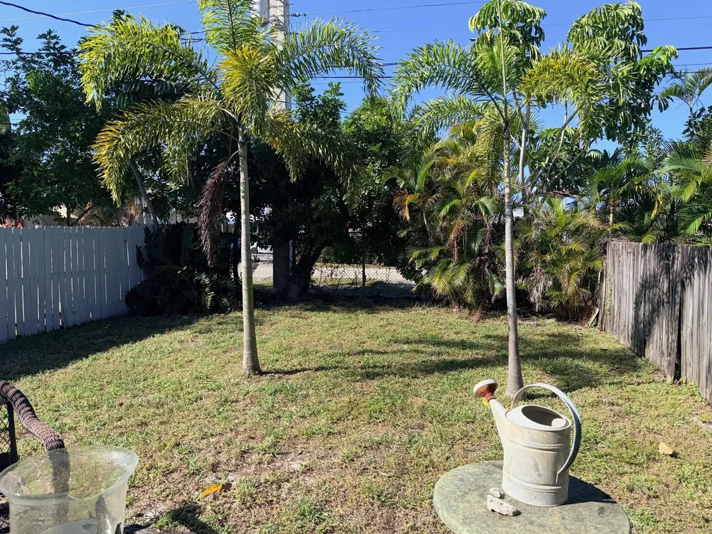 4385 NE 13th Avenue Oakland Park FL 33334