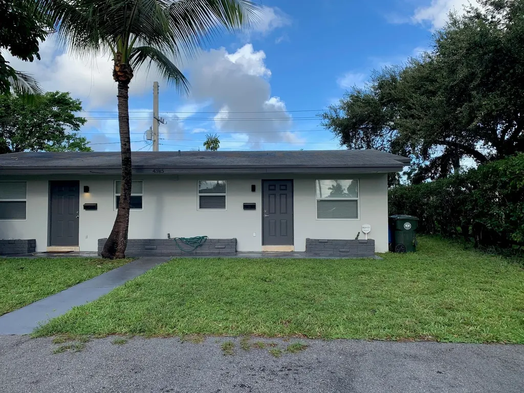 4385 NE 13th Avenue Oakland Park FL 33334