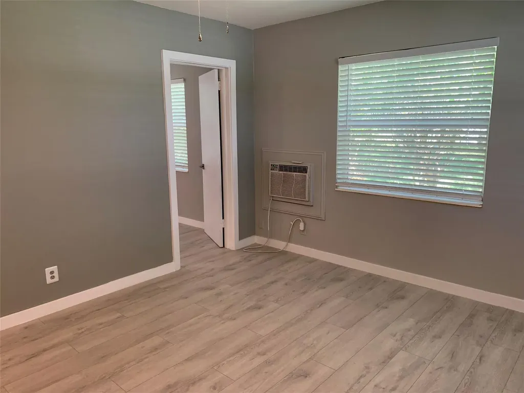4385 NE 13th Avenue Oakland Park FL 33334