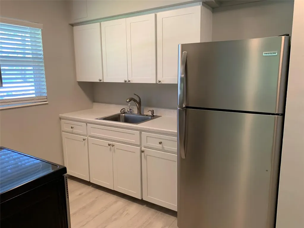 4385 NE 13th Avenue Oakland Park FL 33334