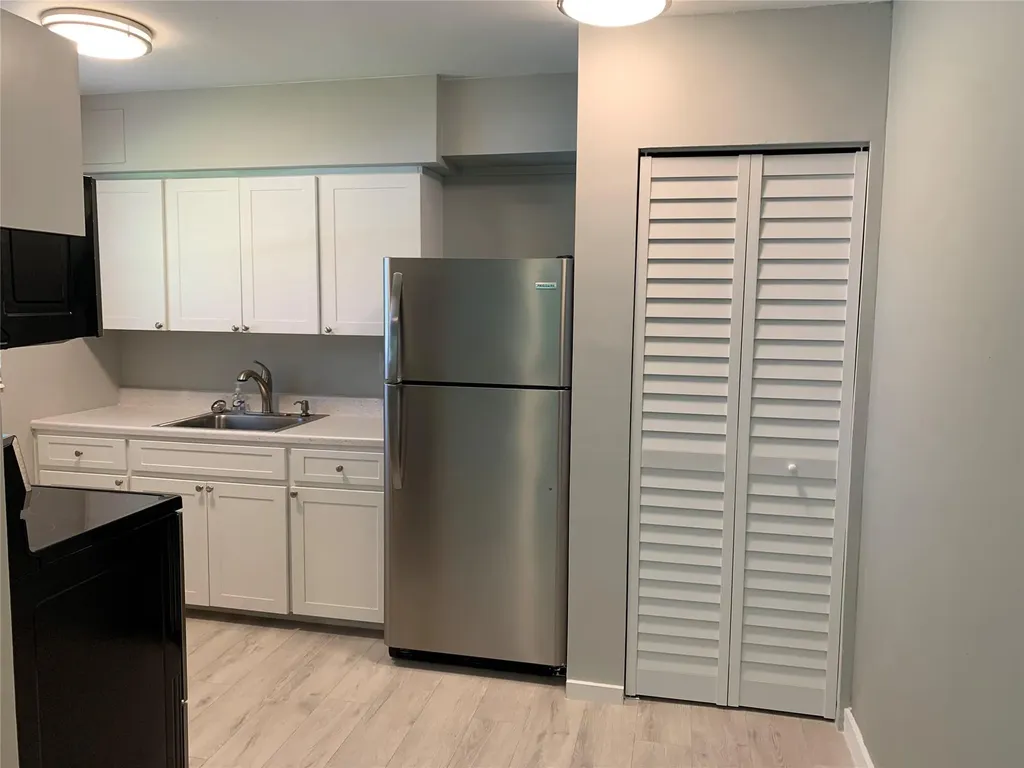 4385 NE 13th Avenue Oakland Park FL 33334
