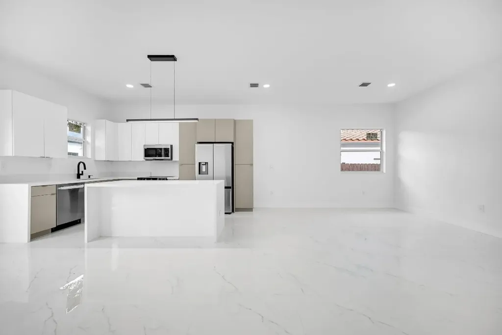 2531 NW 14th Court Fort Lauderdale FL 33311