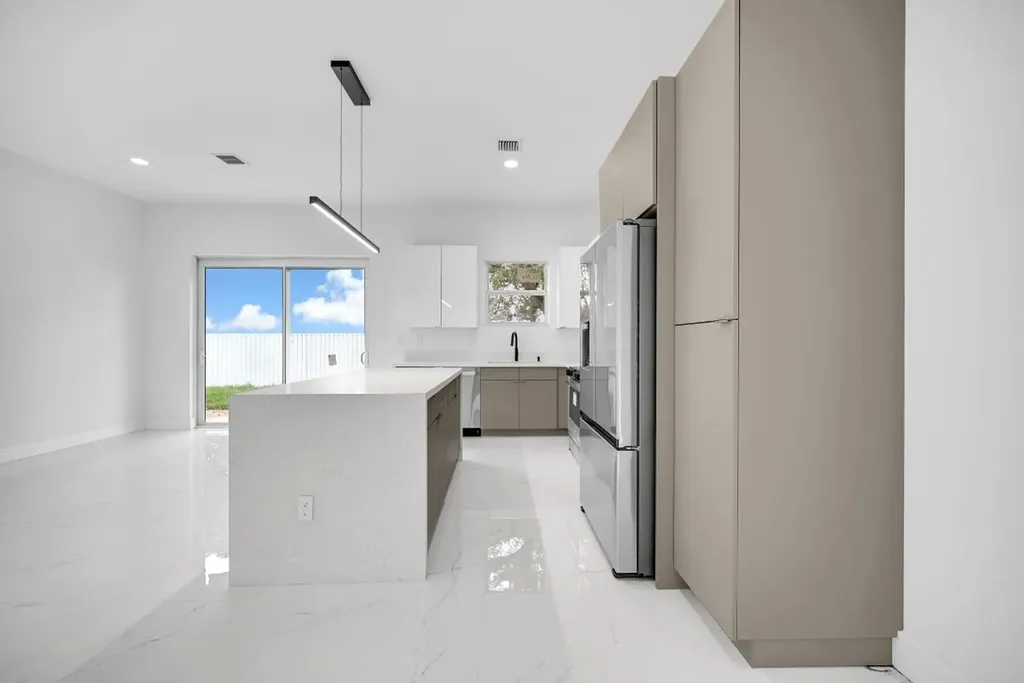 2531 NW 14th Court Fort Lauderdale FL 33311