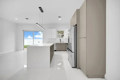 2531 NW 14th Court Fort Lauderdale FL 33311
